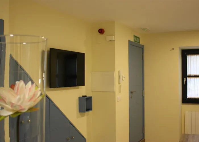 Casa Do Medio * سانتياغو دي كومبوستيلا