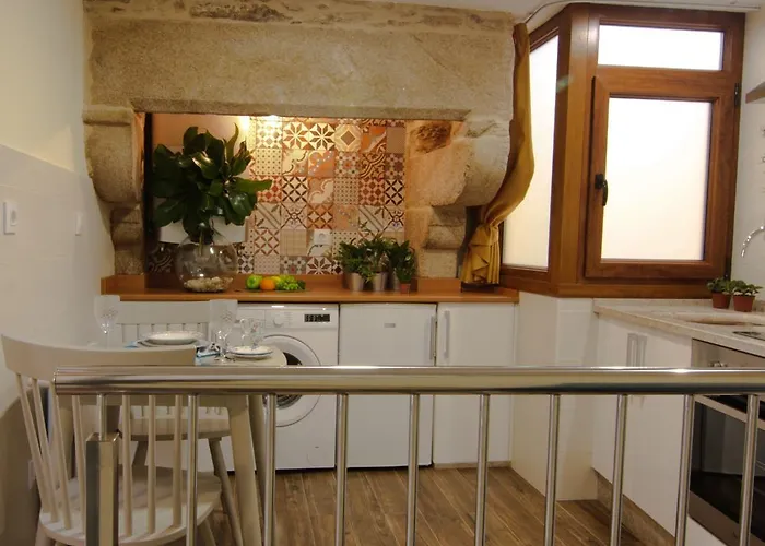 Casa Do Medio * سانتياغو دي كومبوستيلا