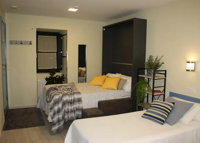 Casa Do Medio Апартаменты Сантьяго-де-Компостела